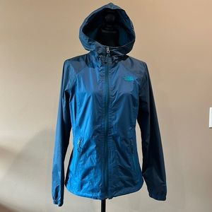 The north face women’s waterproof jacket, size s/p. shades of blue/teal